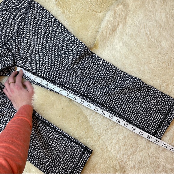 lululemon athletica Scatter Star Arctic Wunder Under III Crop sz 8 - Picture 6 of 8